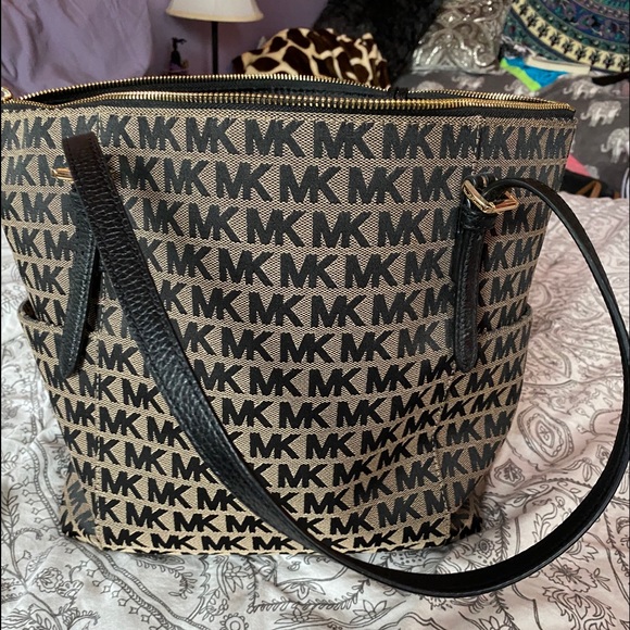 Michael Kors Bag - Picture 1 of 4